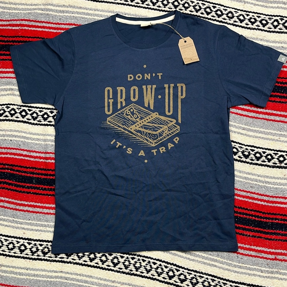 MONCAT: Typographia Print T-Shirt | Large